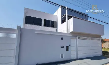 Sobrado para venda em Vila Assumpção de 194.00m² com 3 Quartos, 1 Suite e 2 Garagens