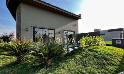 Casa de Condomínio para venda em Village Damha Iv de 208.00m² com 4 Quartos, 1 Suite e 3 Garagens