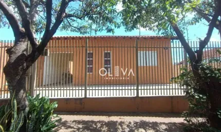 Casa para venda em Jardim Mugnaini de 147.00m² com 2 Quartos e 3 Garagens