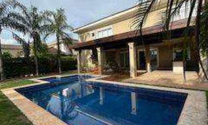 Casa de Condomínio para alugar em São João de 353.00m² com 3 Quartos, 3 Suites e 4 Garagens