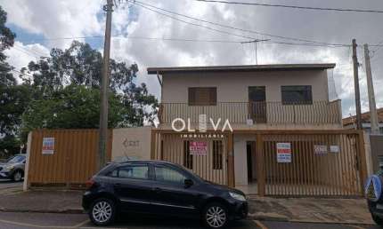 Sobrado para venda em Vila São Judas Tadeu de 193.00m² com 3 Quartos, 1 Suite e 5 Garagens