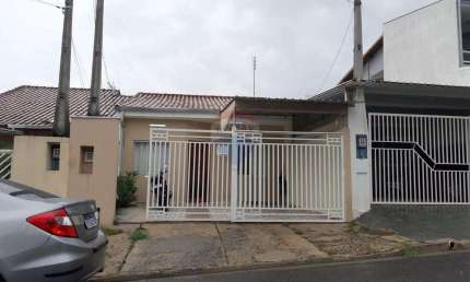 Casa para alugar em Jardim Residencial Villa Amato de 70.00m² com 2 Quartos, 1 Suite e 2 Garagens