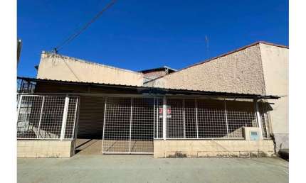 Imóvel Comercial para alugar em Jardim Novo I de 175.00m²