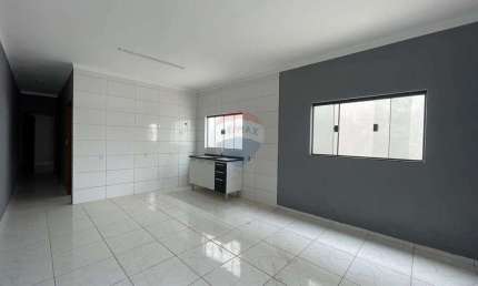 Casa para venda em Jardim Suécia de 58.00m² com 2 Quartos e 2 Garagens