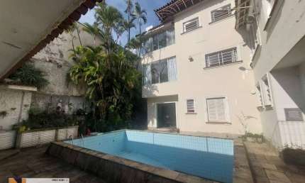 Casa para venda em Cambuci de 473.00m² com 6 Quartos, 2 Suites e 3 Garagens