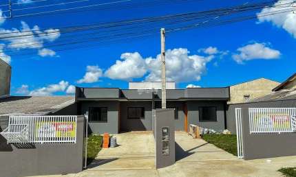 Casa para venda em Rio Verde de 60.00m² com 3 Quartos, 1 Suite e 2 Garagens