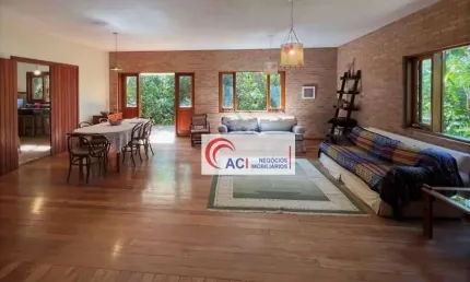 Casa de Condomínio para venda em Granja Viana- Villa Vianna de 369.00m² com 4 Quartos, 2 Suites e 3 Garagens