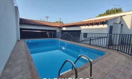Casa para alugar em Vila São Paulo de 141.00m² com 2 Quartos, 1 Suite e 2 Garagens