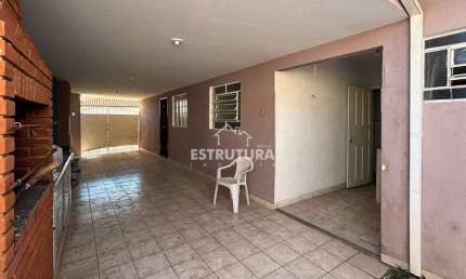 Casa para alugar em Vila Nova de 125.00m² com 2 Quartos e 2 Garagens