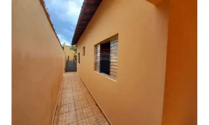 Casa para alugar em Parque Da Imprensa de 95.00m² com 3 Quartos e 4 Garagens