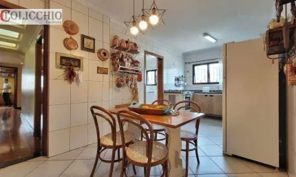 Apartamento para venda em Vila Bastos de 142.00m² com 4 Quartos, 1 Suite e 2 Garagens