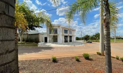 Galpão / Depósito / Armazém para venda e aluguel em Portal Ville Jardins de 200.00m² com 9 Garagens
