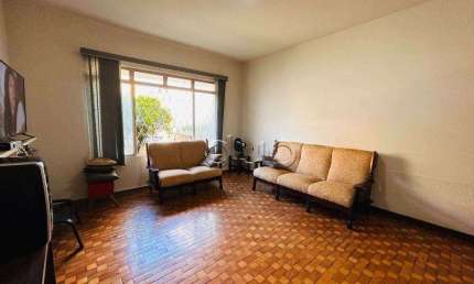 Casa para venda em Alto de 238.00m² com 3 Quartos, 1 Suite e 2 Garagens