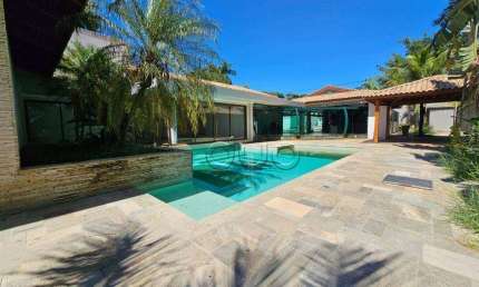 Casa para alugar em Santa Rita de 1950.00m² com 5 Quartos, 4 Suites e 4 Garagens