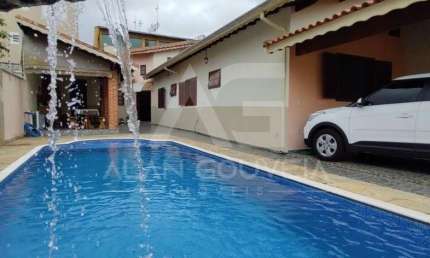 Casa para venda em Cidade Jardim de 300.00m² com 3 Quartos, 1 Suite e 2 Garagens