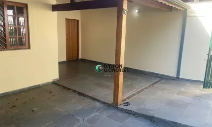 Casa para venda em Vila Todos Os Santos de 116.00m² com 2 Quartos, 1 Suite e 2 Garagens