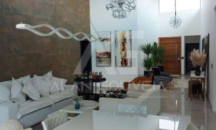 Casa para venda em Portal Das Estrelas de 525.00m² com 4 Quartos e 4 Suites