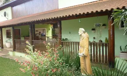 Fazenda / Sítio para venda e aluguel em Chácara Velosa de 654.00m² com 4 Quartos, 2 Suites e 4 Garagens