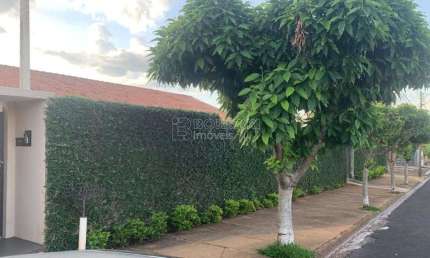 Casa para venda e aluguel em Jardim Imperador de 462.00m² com 3 Quartos, 1 Suite e 4 Garagens