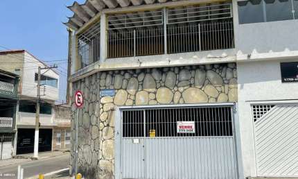 Sobrado para venda em Vila Jacuí de 180.00m² com 4 Quartos, 1 Suite e 2 Garagens