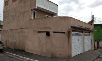 Sobrado para venda em Jardim Dos Ipês de 220.00m² com 2 Quartos e 3 Garagens