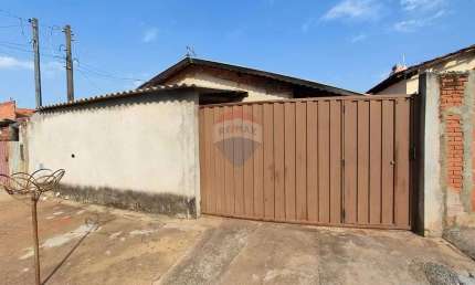 Casa para venda em Jardim Palmeiras de 69.00m² com 3 Quartos e 2 Garagens