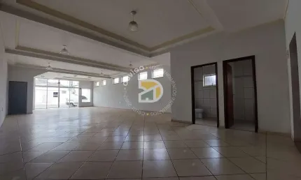 Sobrado para venda em Vila Santa Eliza de 240.00m² com 4 Quartos, 3 Suites e 4 Garagens