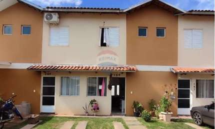 Sobrado para venda em Vila Militar de 53.87m² com 2 Quartos e 1 Garagem
