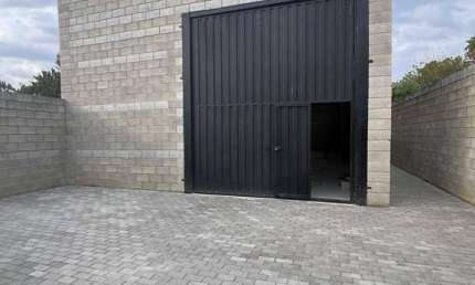 Galpão / Depósito / Armazém para venda e aluguel em Além Ponte de 127.00m² com 20 Garagens