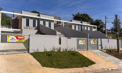Casa para venda em Roça Grande de 58.00m² com 3 Quartos, 1 Suite e 2 Garagens