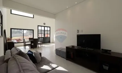 Casa de Condomínio para venda em Parque Fortaleza de 255.00m² com 4 Quartos, 2 Suites e 4 Garagens