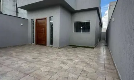 Casa para venda em Jardim Quaresmeira de 10.00m² com 3 Quartos, 1 Suite e 2 Garagens