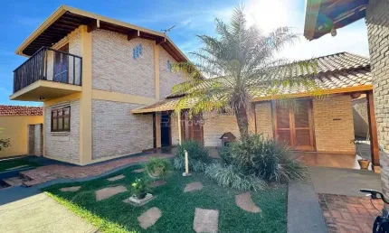 Casa para venda em Vila Xavier (vila Xavier) de 293.00m² com 3 Quartos, 1 Suite e 4 Garagens