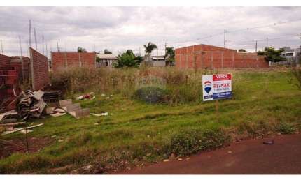 Terreno para venda em Santa Terezinha De Itaipu de 300.00m²