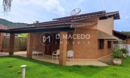 Casa para alugar em Condominio Lagoinha de 369.00m² com 4 Quartos, 3 Suites e 2 Garagens