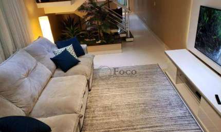 Sobrado para venda em Vila Galvão de 350.00m² com 3 Quartos, 3 Suites e 6 Garagens