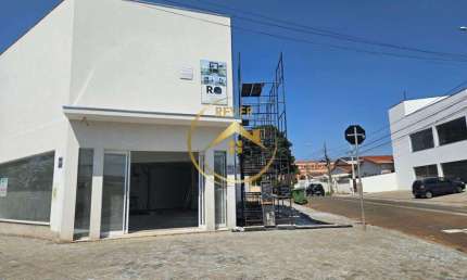 Loja para venda em Jardim Guanabara de 180.00m² com 10 Garagens