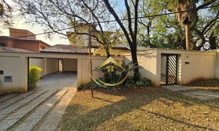 Casa de Condomínio para venda e aluguel em Bairro Das Palmeiras de 389.00m² com 3 Quartos, 1 Suite e 4 Garagens