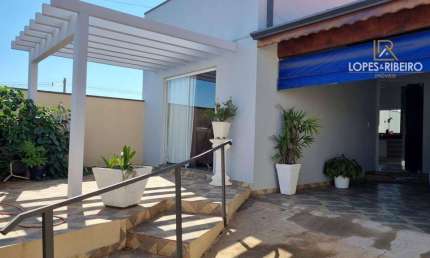 Casa para venda em Lívia de 96.00m² com 2 Quartos, 1 Suite e 2 Garagens