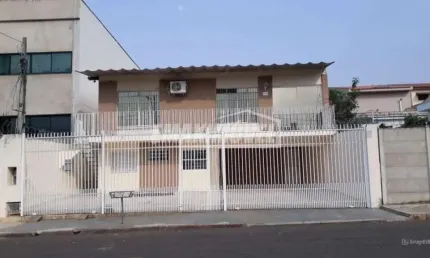 Casa para alugar em Jardim Santa Rosália de 175.00m² com 3 Quartos, 1 Suite e 4 Garagens