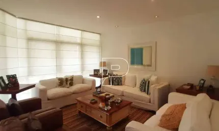 Casa de Condomínio para venda em Alphaville de 725.00m² com 4 Quartos, 3 Suites e 6 Garagens