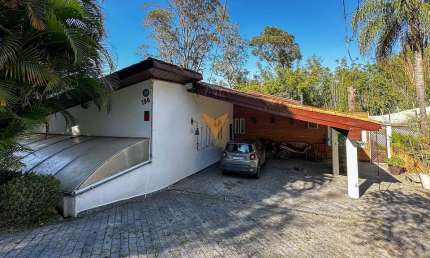 Casa para venda e aluguel em Jardim Santa Izabel de 400.00m² com 3 Quartos, 1 Suite e 2 Garagens