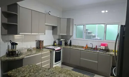 Casa para venda em Jardim Rosália Alcolea de 220.00m² com 3 Quartos, 1 Suite e 2 Garagens