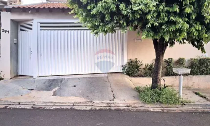 Casa para venda em Jardim Tropical de 183.85m² com 3 Quartos, 2 Suites e 2 Garagens