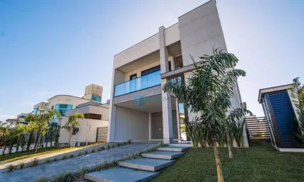 Casa de Condomínio para venda em Santa Regina de 370.00m² com 4 Quartos, 4 Suites e 3 Garagens