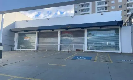 Galpão / Depósito / Armazém para alugar em Vila Frezzarim de 274.00m² com 6 Garagens