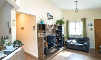Casa para venda em Jardim Ipê de 80.00m² com 3 Quartos, 1 Suite e 3 Garagens
