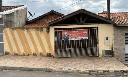 Casa para venda em Jardim Tropical de 67.43m² com 2 Quartos e 3 Garagens