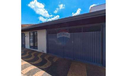 Casa para venda em Parque Industrial de 205.36m² com 3 Quartos e 2 Garagens