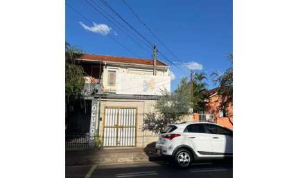 Casa para alugar em Centro de 100.00m² com 3 Quartos